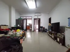 长宁县|第一街3室1厅1卫出售