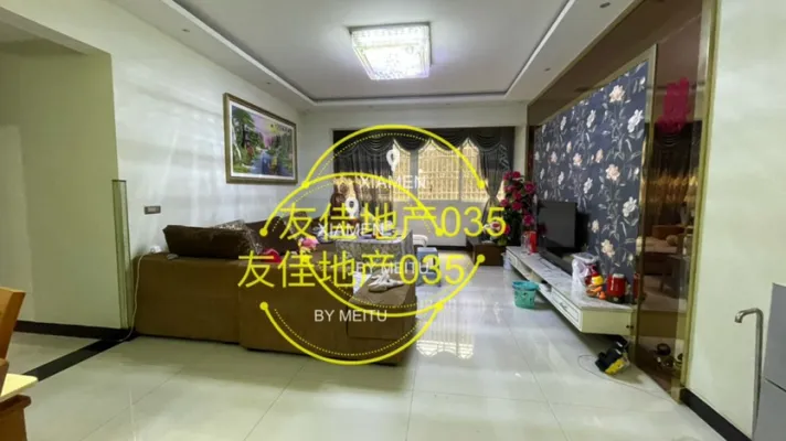 14473阳光花园电梯三房两卫出售，房子户型方正，满五