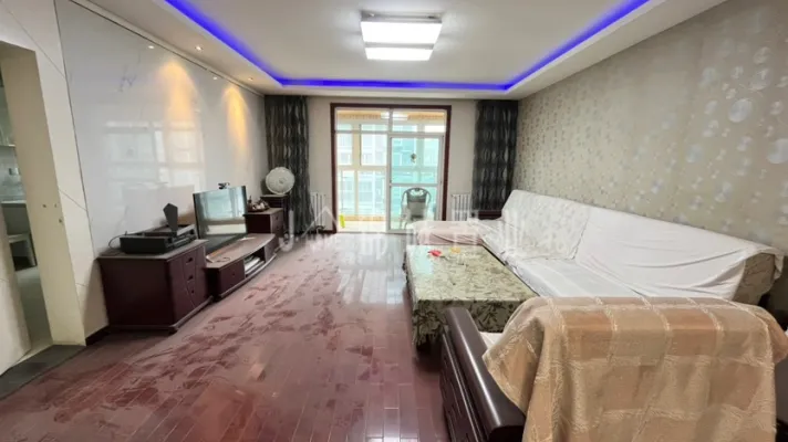 萃庭小区大四室，三阳台，南北通透户型