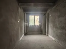 姜堰市|东方巴黎城维宫4室2厅2卫出售