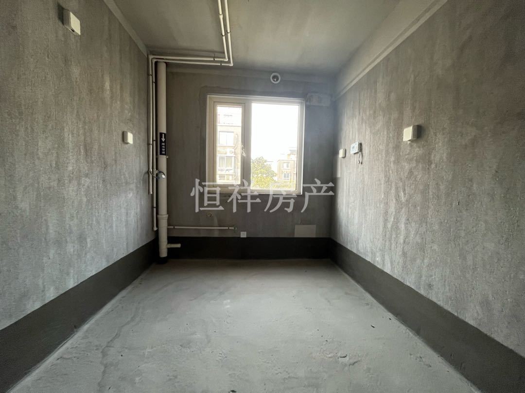 融创玉兰花园,锦绣姜城 玉兰花园 毛坯 多层电梯洋房 任意装修！11