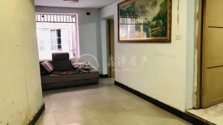 文笔小区，三房一厅一卫一厨自建房一楼，性价比高，落户神器