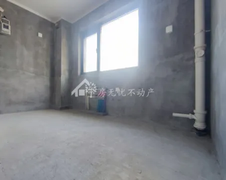 绿城湖畔云庐3室2厅2卫毛坯