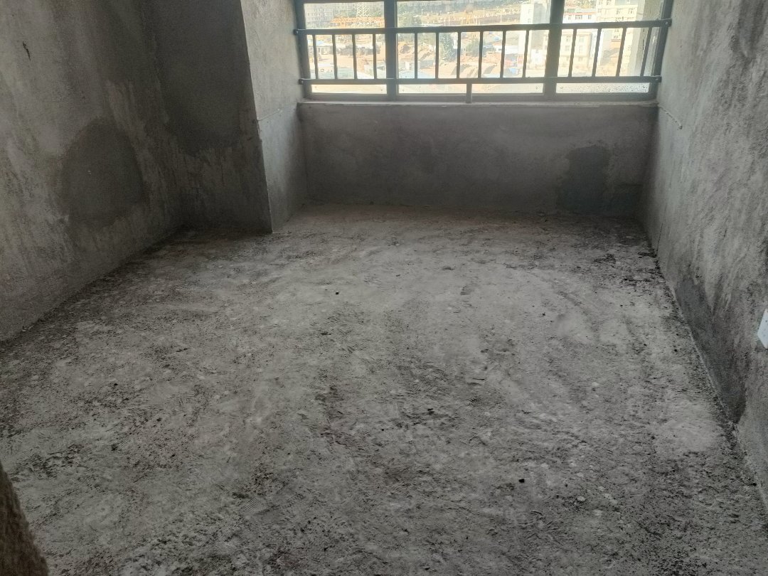 阳光翡翠华府,刚需小高层3居室带露台1