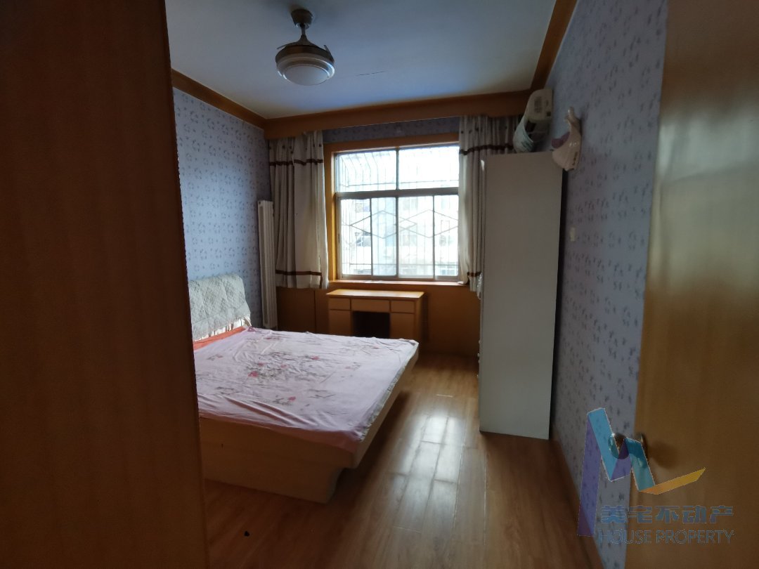 水资源管理办公室家属院,单位小区，物业费小，拎包入住7