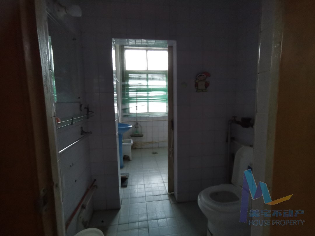 水资源管理办公室家属院,单位小区，物业费小，拎包入住3