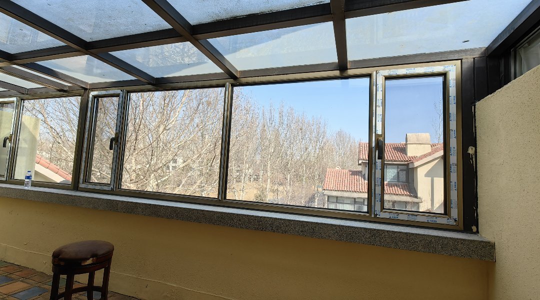孔雀城二期瑞园,瑞园联排 精装 家具家电都送！花园100平带露台 集中供暖！15