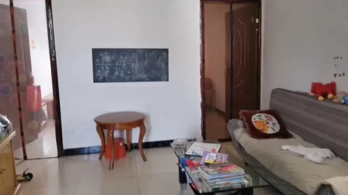 市中心,安静小区,2室1厅1卫1阳台普通,房东换房