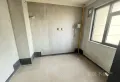 公园里毛坯大四室白菜价3