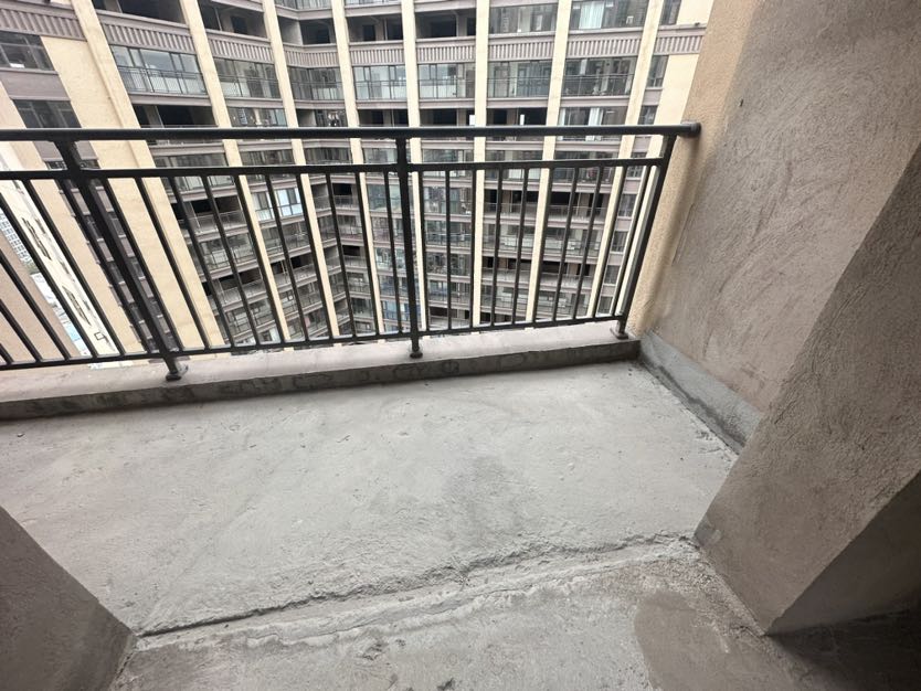 东片区紫云首府129㎡3室2厅2卫1阳台毛坯，好房不等人-紫云首府二手房价
