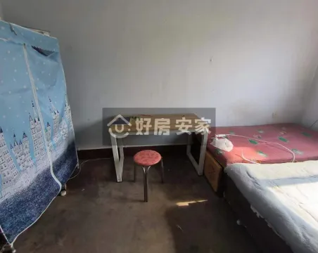 白山小区2室1厅1卫朝东西普通