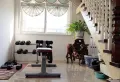 复式楼层。精装修。房主急卖10