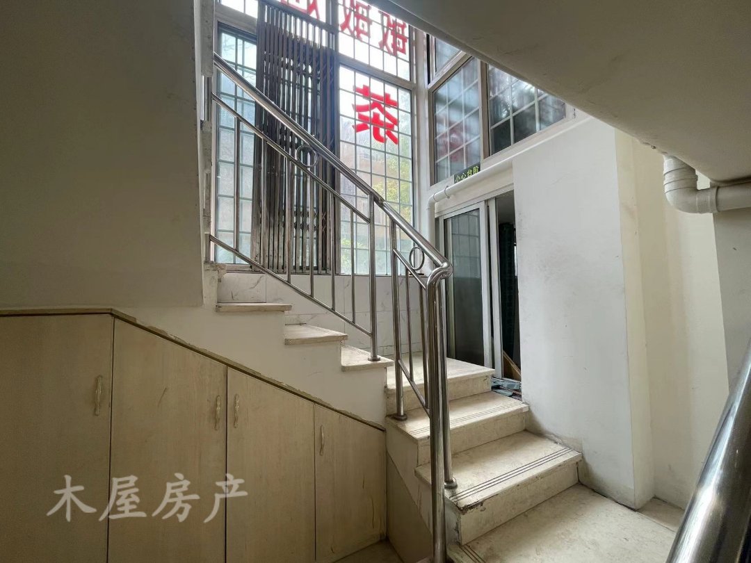 君豪御园,经典4室2厅2卫1阳台户全明精装两证齐全8