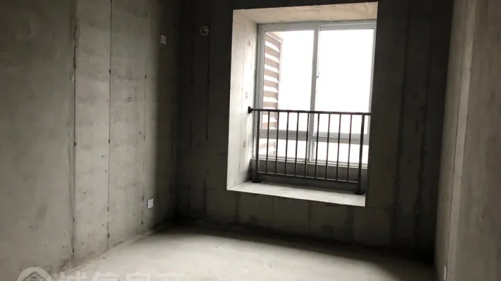 楼层好，房东急售，价格可谈