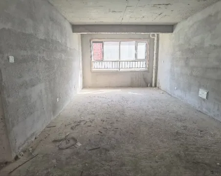 红郡豪庭3室2厅2卫毛坯