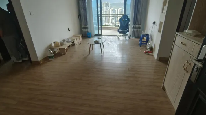 碧桂园新装三室出售！无家具