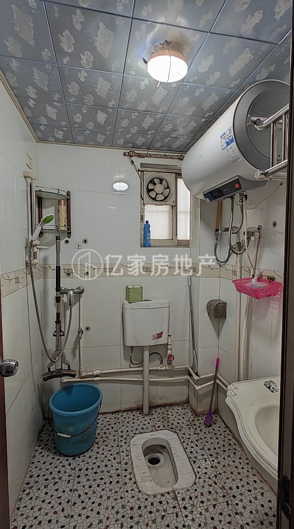 容县城南精装4室2厅2卫二手房出售3
