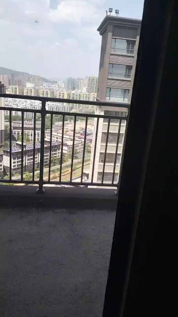 麒麟区南片区毛坯3室2厅2卫二手房出售1