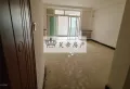200平三室两厅两卫，带50多平商铺一间，可租5000一个月2