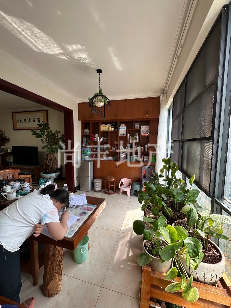 麒麟区南片区精装5室2厅2卫二手房出售11