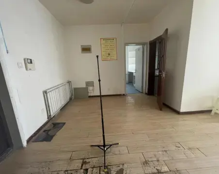 冷湖路北段8号4室2厅2卫普通