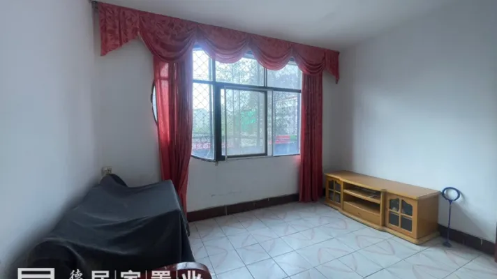 步梯好楼层，出行方便，老证