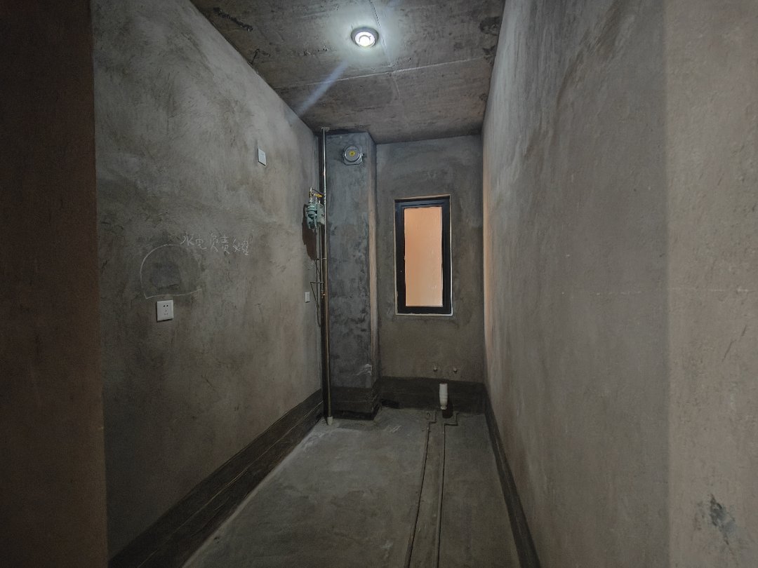 麒麟区城中毛坯3室2厅1卫二手房出售7