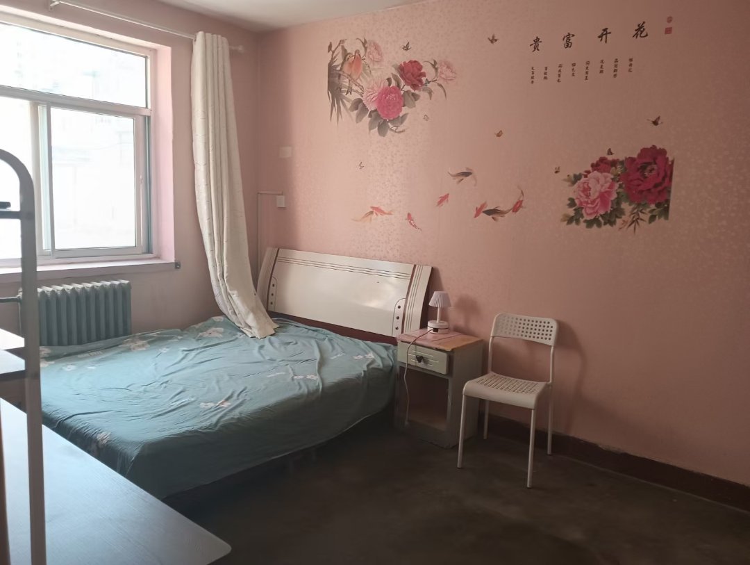 友谊广场,友谊广场小区环境卫生好楼层理想，家具家电齐全房东急售7