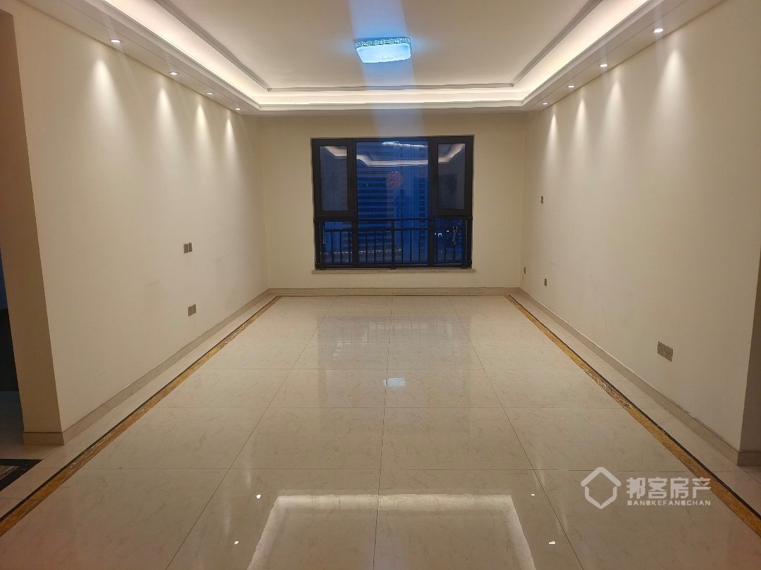 4室2厅2卫1阳台3000元/月正规高性价比,好选择-中海广场租房