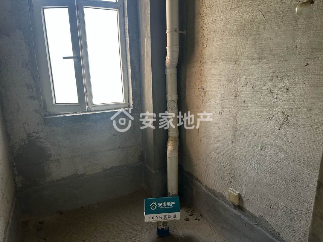鼎鑫黄金水岸,[五月精选]水岸电梯好楼层，三室两卫，全明户型满二，有钥匙1