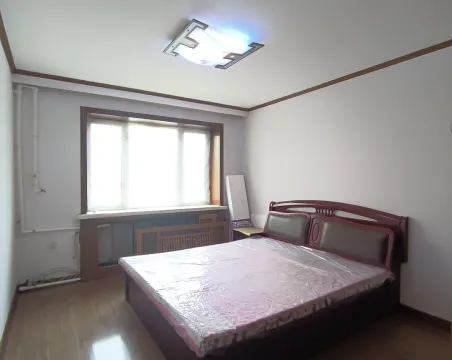 临江花园2室1厅1卫朝东西普通