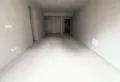 清水，有密码。随时看房。8