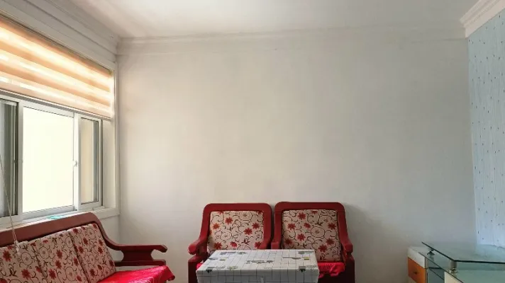 复圣中学附近，精装两室朝阳带储藏室空调供暖用气做饭