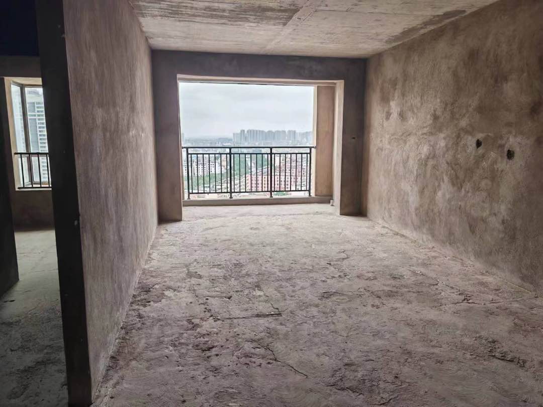 麒麟区东片区毛坯3室2厅2卫二手房出售6