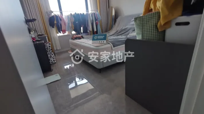 凤凰湖畔电梯15层，顶层，装修花了20多万