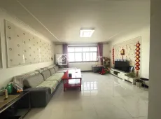 汝州市|丹阳路农机局家属楼3室2厅2卫出售