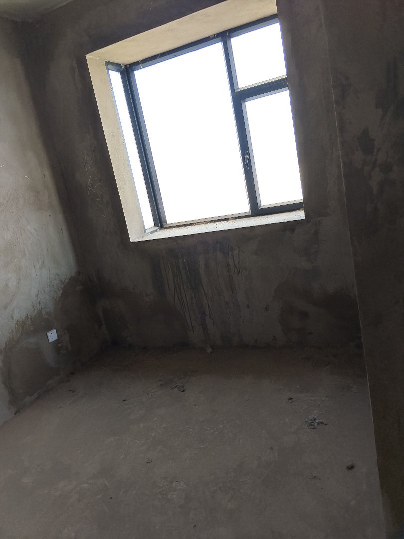 麒麟区南片区毛坯4室2厅2卫二手房出售4