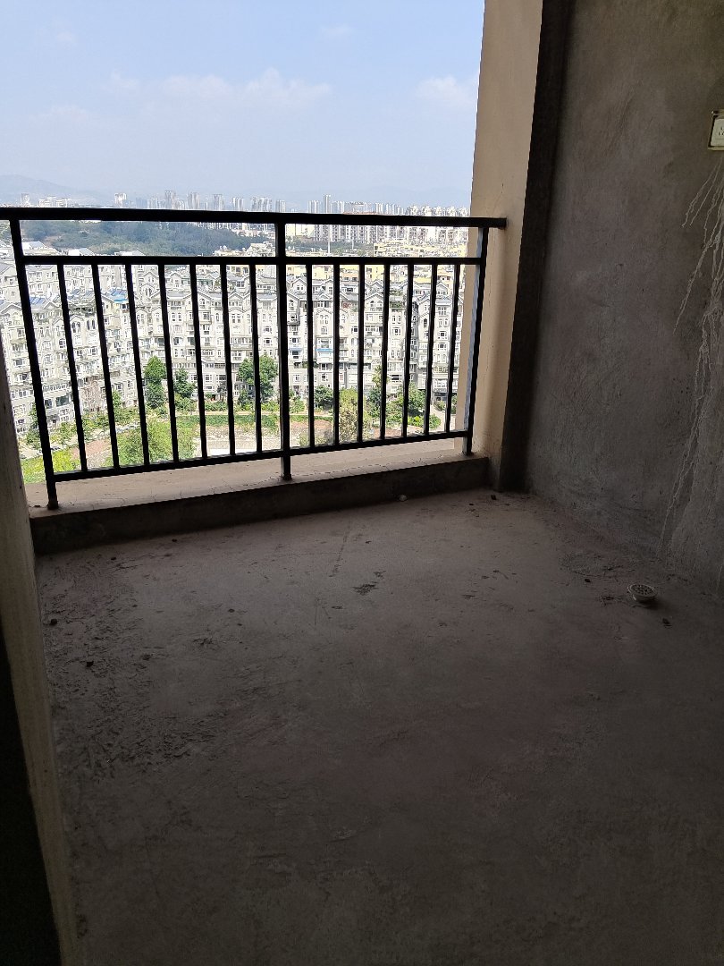 麒麟区南片区毛坯4室2厅2卫二手房出售8