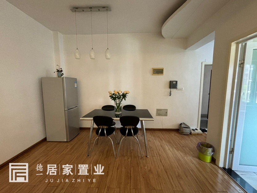湖滨领地,湖滨领地黄晶楼层 39万元80㎡2室2厅1卫1阳台精装7