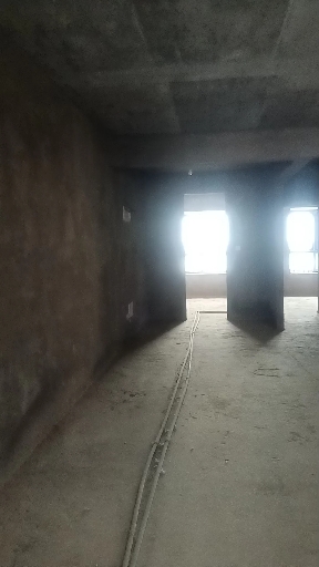 麒麟区东片区毛坯4室2厅2卫二手房出售1