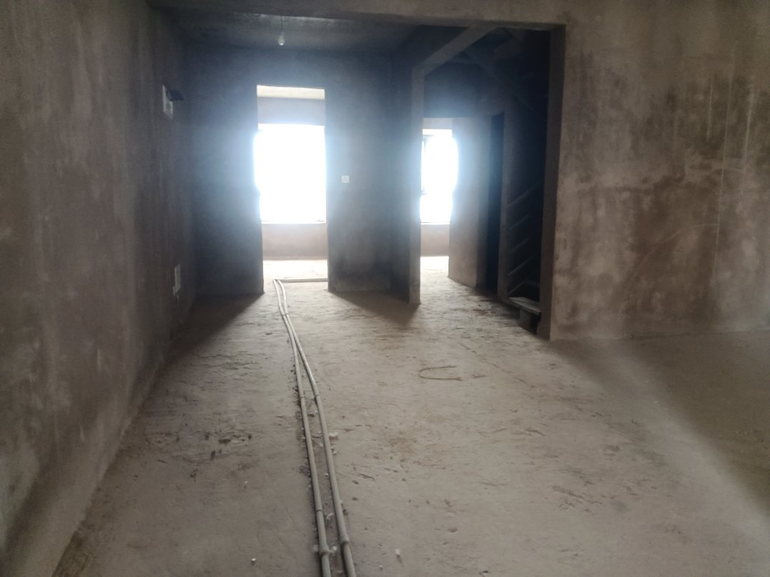 麒麟区东片区毛坯4室2厅2卫二手房出售13