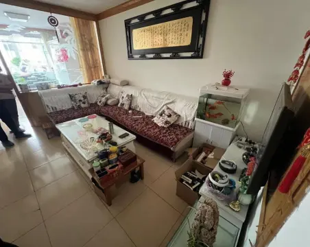 桃园街卫校家属院2室1厅1卫毛坯
