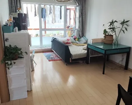 万科金域华府4室2厅2卫朝南北精装