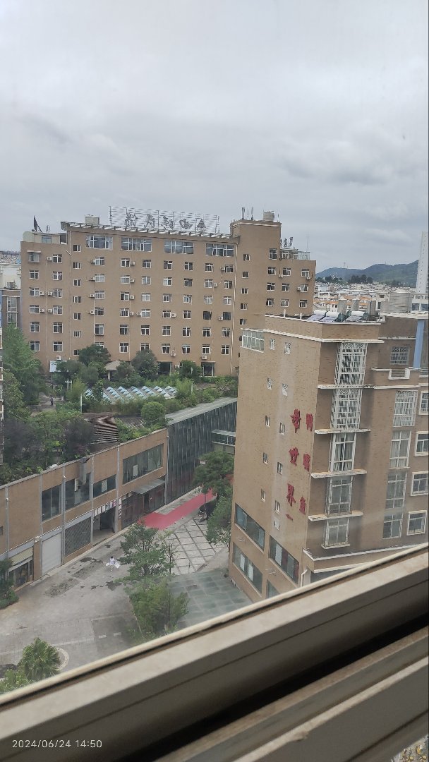 麒麟区南片区毛坯4室2厅2卫二手房出售15
