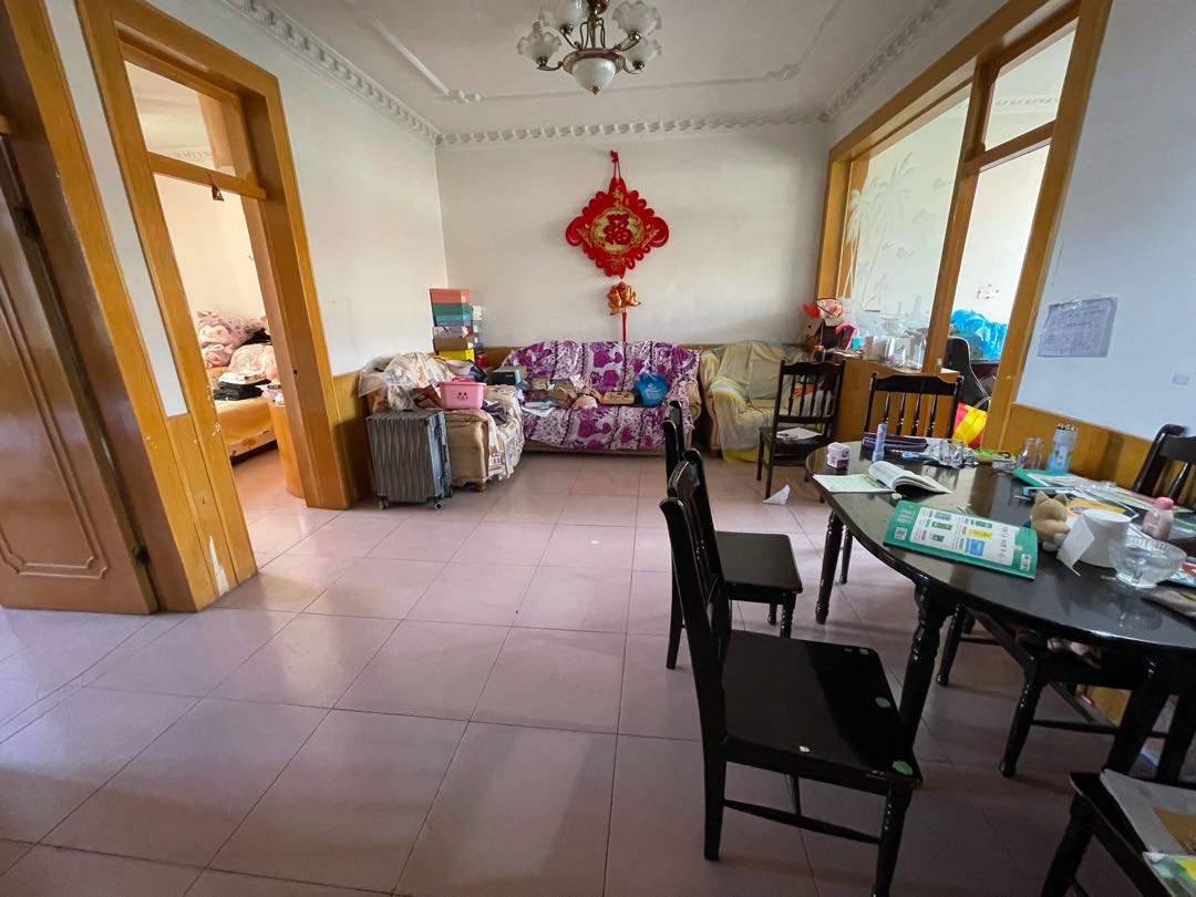 万达对面，实验北，小区门口就是万达，好地段-郊区工商局家属院二手房价