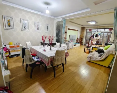 博泰花园3室2厅1卫精装