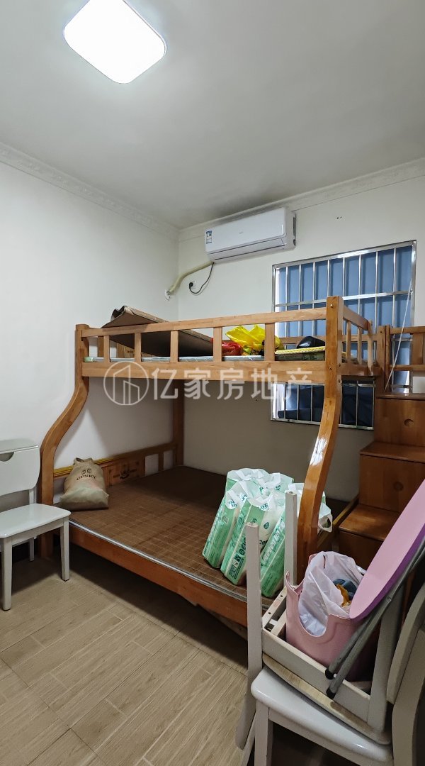 容县城北精装3室2厅2卫二手房出售3