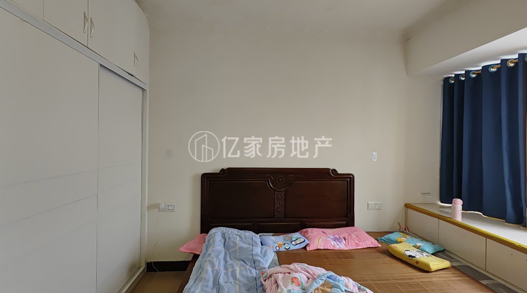 容县城北精装3室2厅2卫二手房出售7