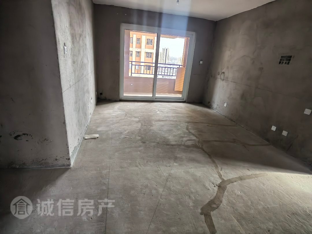 二机厂安置区,二机厂安置小区毛坯三室两厅繁华地段市中心黄金楼层四小一初中8
