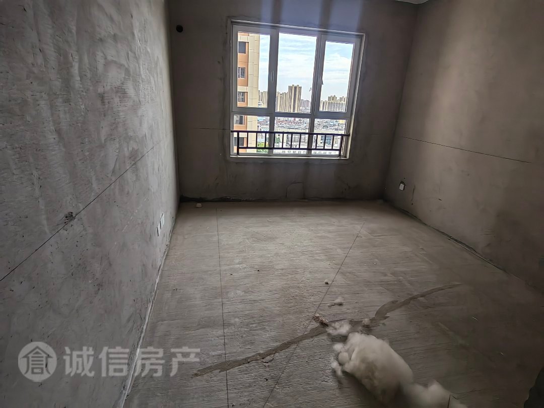 二机厂安置区,二机厂安置小区毛坯三室两厅繁华地段市中心黄金楼层四小一初中4